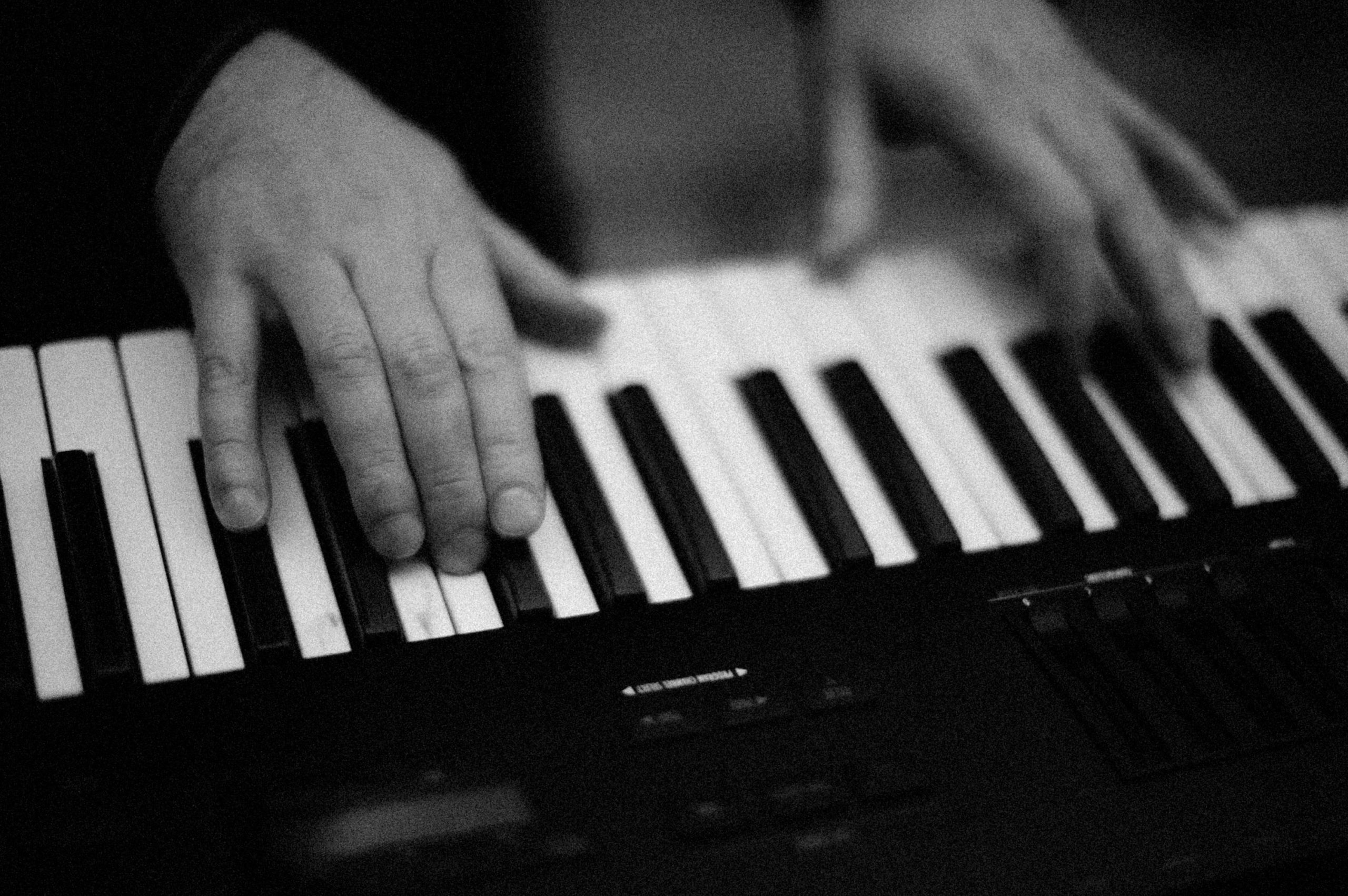 Harmony & Space: Duet Improvisation with Live Keys